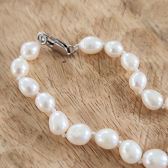 Lapis Lazuli and Freshwater Pearl - Picture 6 of 10